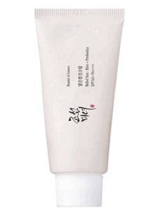 BEAUTY OF JOSEON Relief Sun Rice & Probiotics SPF50+ PA++++, une protection solaire légère mais très fiable qui offre une sensation agréable sur la peau sans laisser de film collant ni de résidu blanc. Les extraits de riz et de céréales fermentés à hauteur de 30% hydratent la peau en profondeur et lui apportent des nutriments anti-âge. Cette protection solaire est idéale comme base sous votre BB Cream ou votre maquillage, car elle lisse la peau et affine les pores. Atouts de BEAUTY OF JOSEON Relief Sun Rice & Probiotics: Une protection solaire physique forme une couche protectrice sur la peau et réfléchit les rayons du soleil. Une protection solaire physique est hypoallergénique et convient aux peaux sensibles des enfants.  Une protection solaire chimique adhère légèrement à la peau et ne laisse pas de film blanc.  SPF indique la protection contre les rayons UVB, responsables des coups de soleil et du cancer de la peau. PA indique la protection contre les rayons UVA, responsables du vieillissement de la peau. PA++ permet une protection jusqu'à 8 fois plus longtemps, PA+++ jusqu'à 16 fois plus longtemps, et PA++++ 17 fois plus longtemps ou plus.